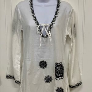 NWT Bag Lady Mud Pie white with bald detailing cover up, resort wear size small